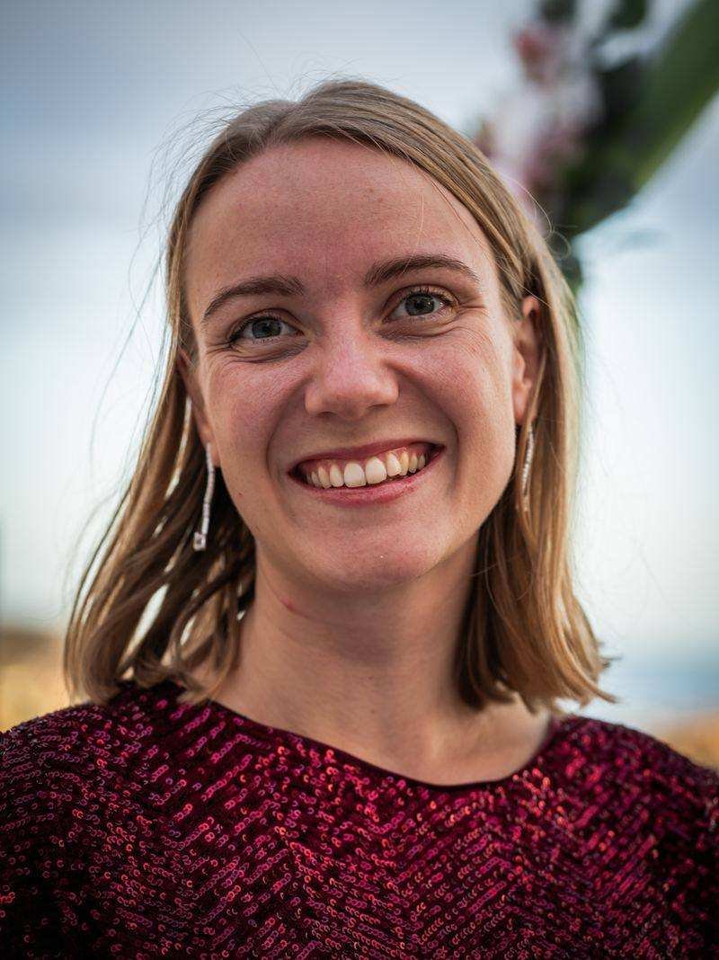 Angi, persönliche Ansprechpartnerin für Heiratsanträge auf den Kanaren